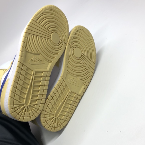 Women’s Air Jordan 1 mid yellow/Blue/White BQ6472-701 USED size 11.5 - Picture 6 of 12